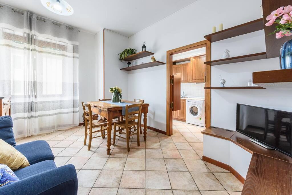 Parking & Wifi City Walls Apartment Пистойя Экстерьер фото